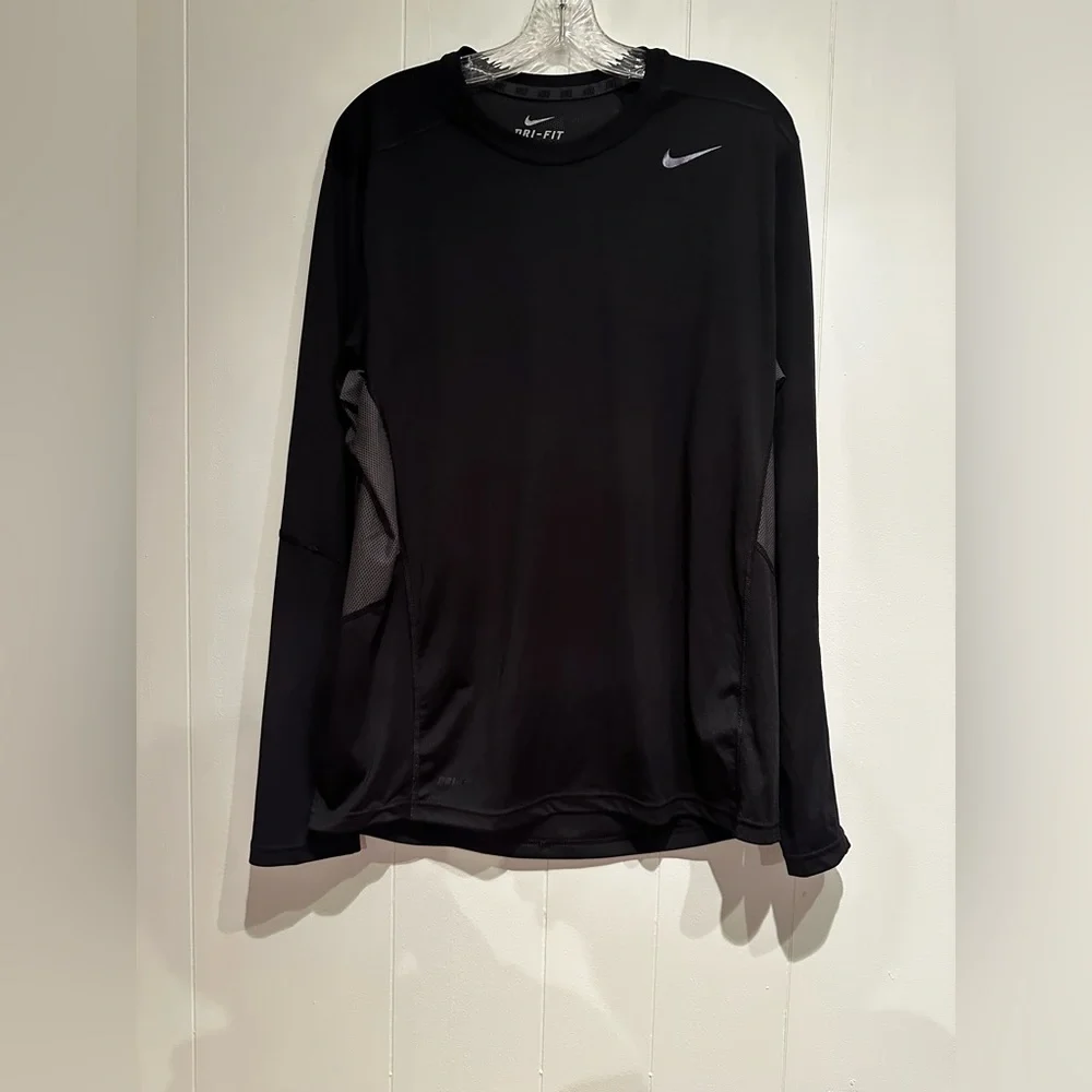 Nike Dri-FIT Men’s Long Sleeve Black Training Shirt Medium